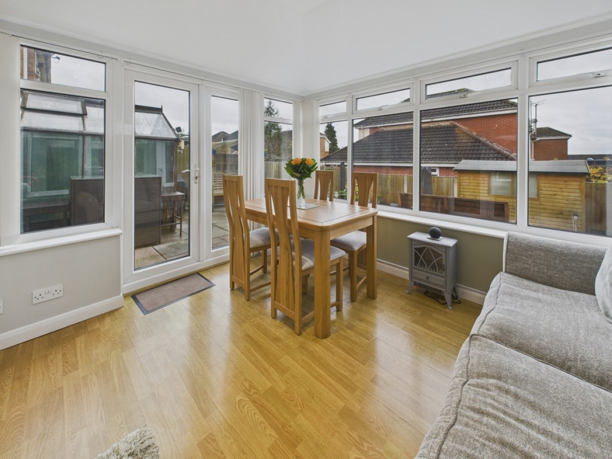 Old Quarry Close, Barborough Links