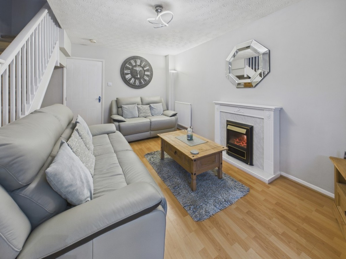 Old Quarry Close, Barborough Links