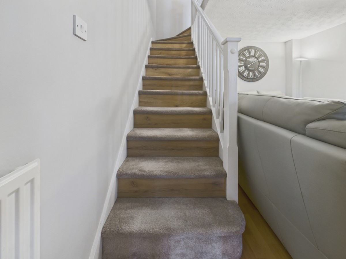 Old Quarry Close, Barborough Links