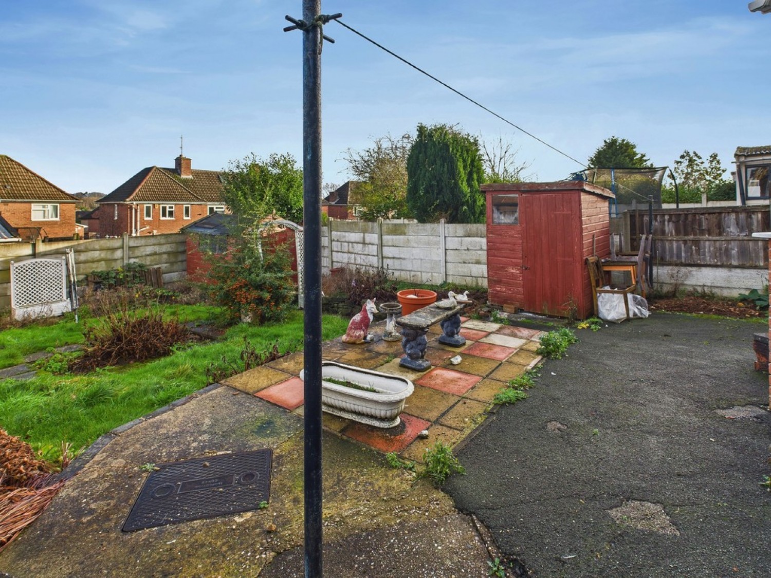 2 bedroom House in St Augustine's Mount, Birdholme, Chesterfield