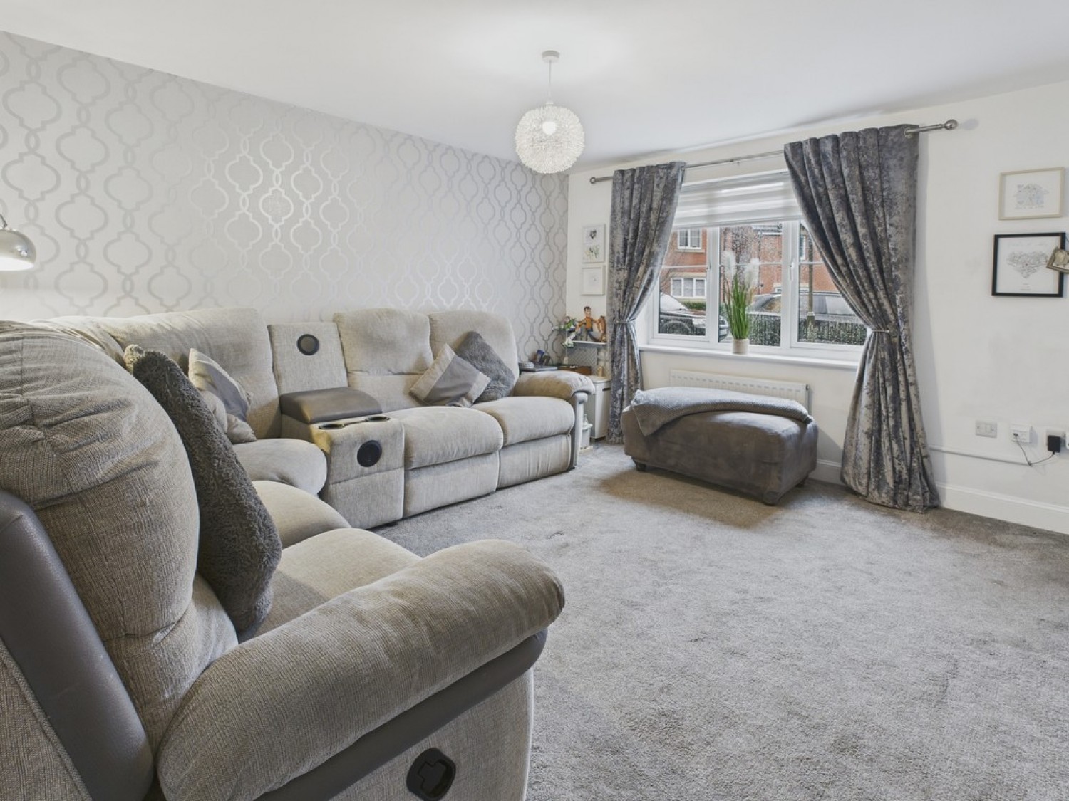 3 bedroom House in Manor House Court, Stonegravels, Chesterfield