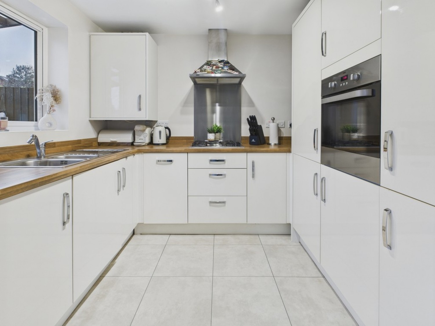 3 bedroom House in Manor House Court, Stonegravels, Chesterfield