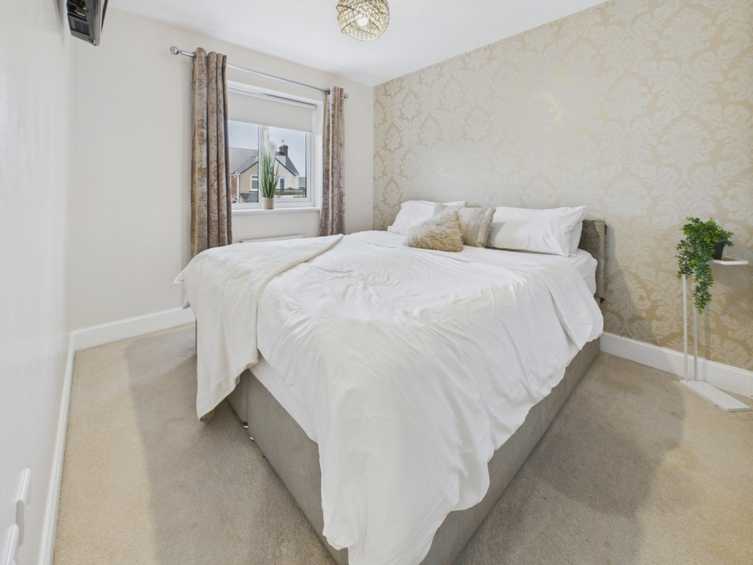 3 bedroom House in Manor House Court, Stonegravels, Chesterfield