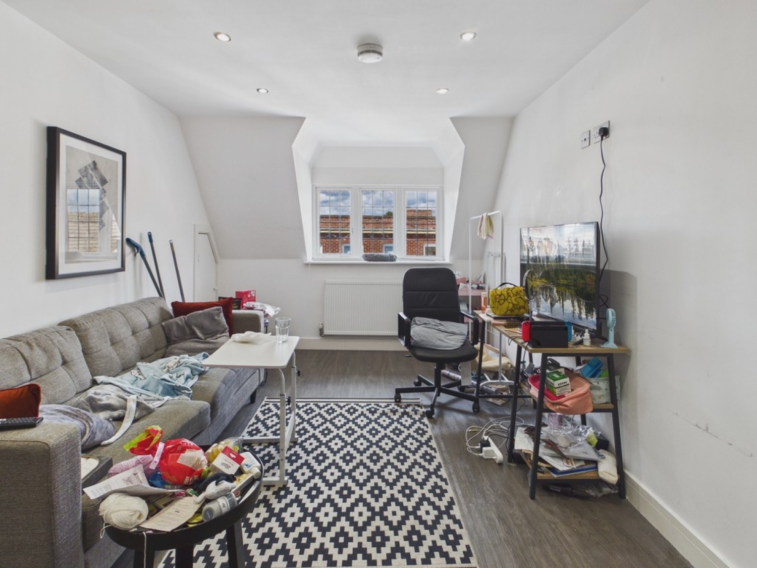 1 bedroom Flat for Sale Knifesmithgate, Chesterfield