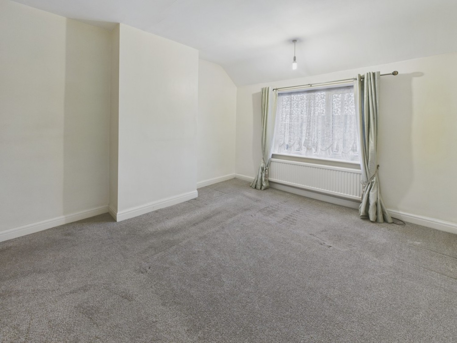 2 bedroom House in North Wingfield Road, Grassmoor