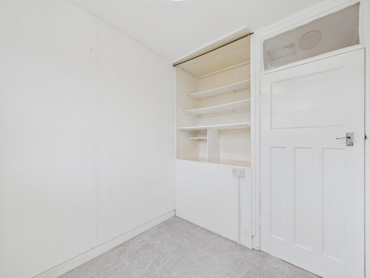 Rencliffe Avenue, Broom