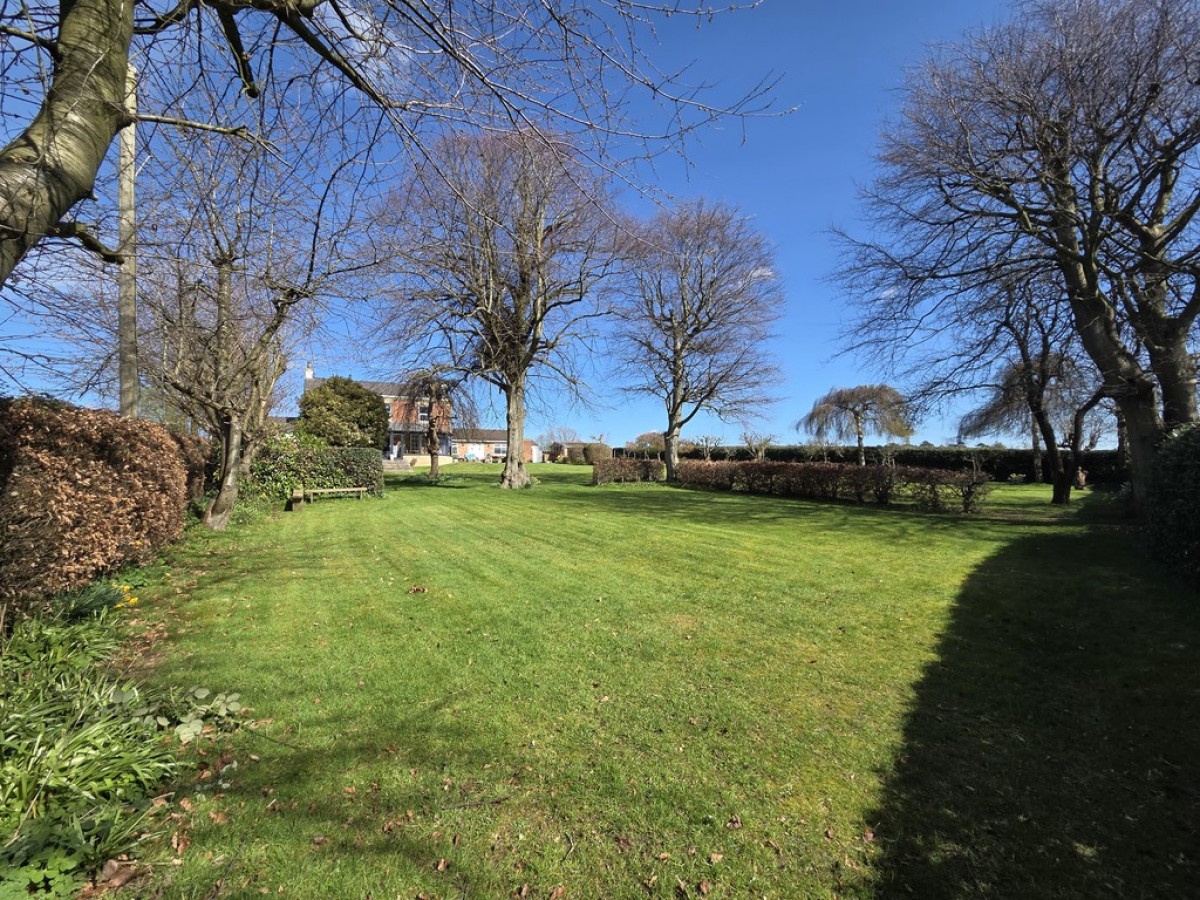 Hardwick Lane, Aston