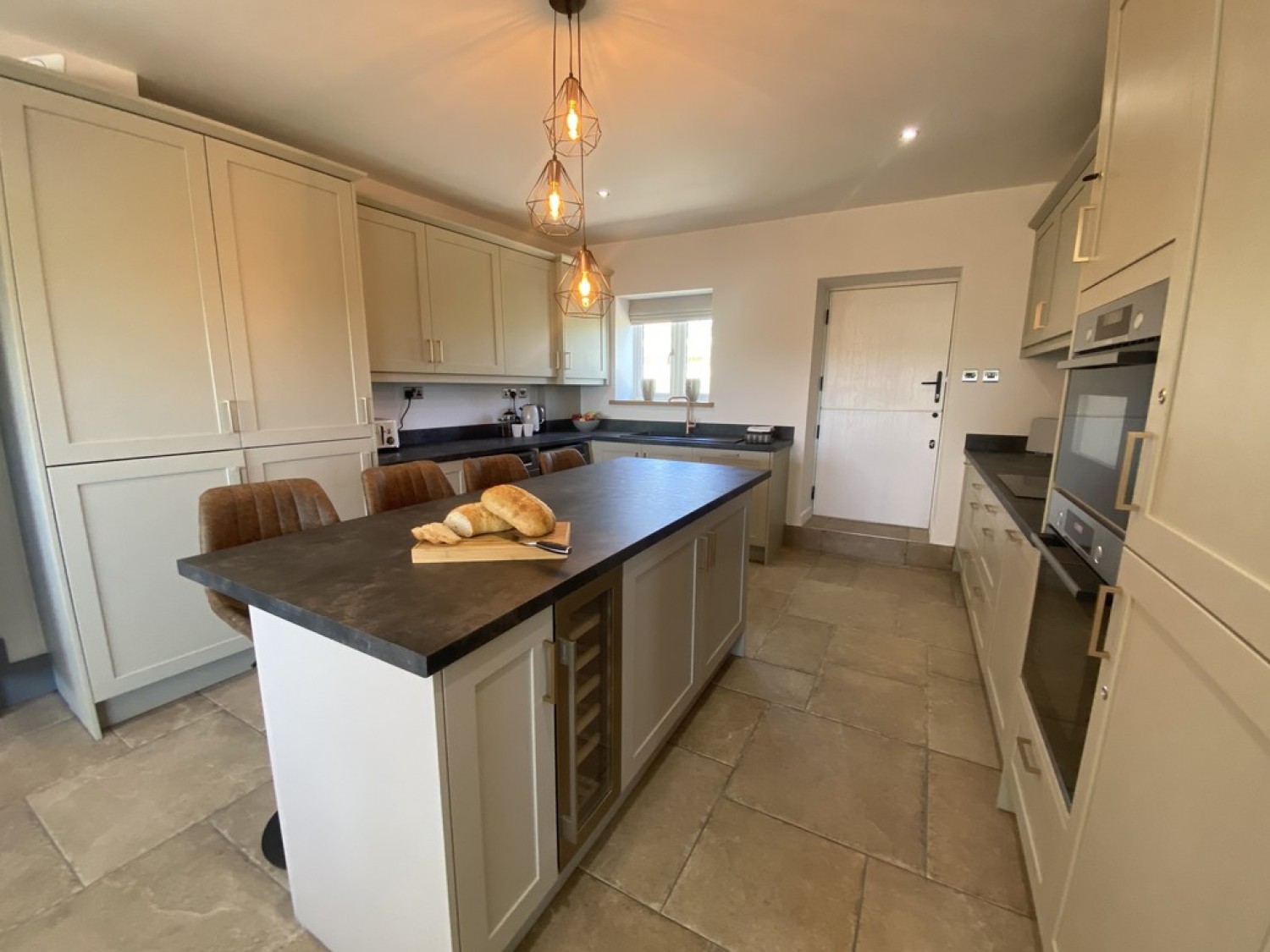 3 bedroom House for Letting Newgate, Barlow