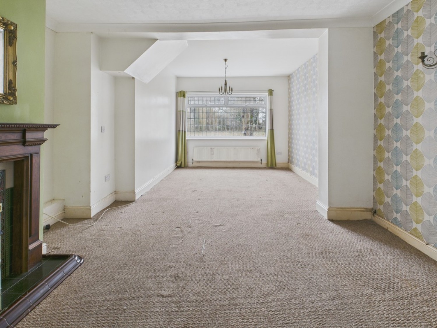 4 bedroom Bungalow in The Bungalows, Barlborough Road, Clowne