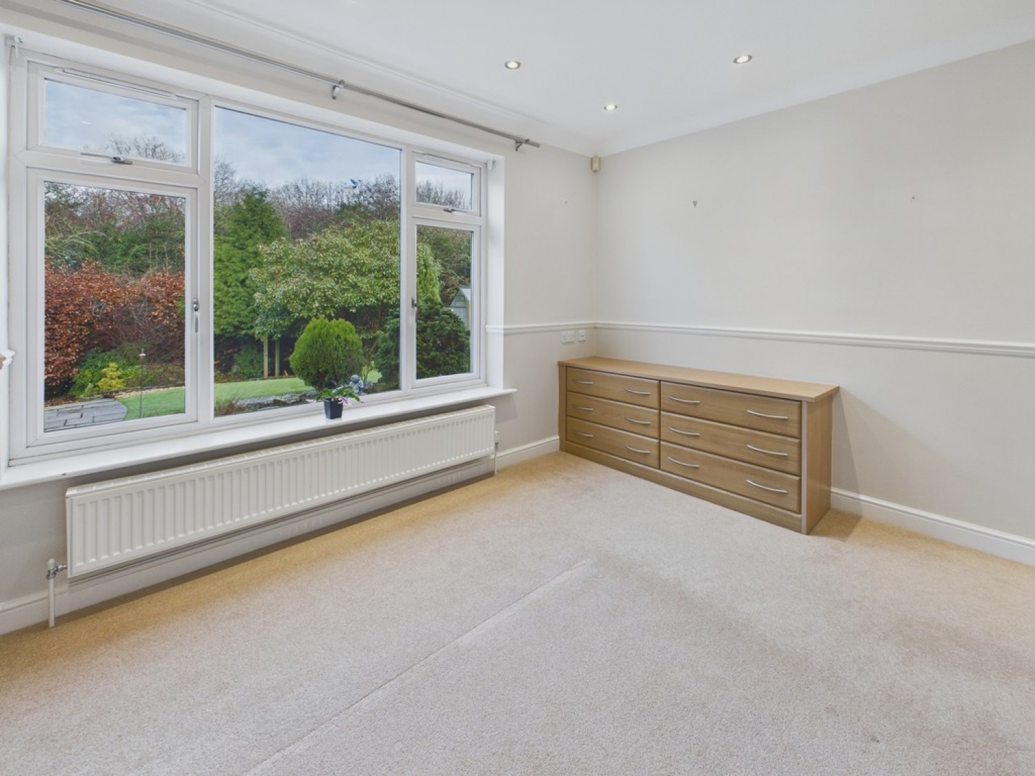 2 bedroom Bungalow for Sale Barholme Close, Upper Newbold, Chesterfield