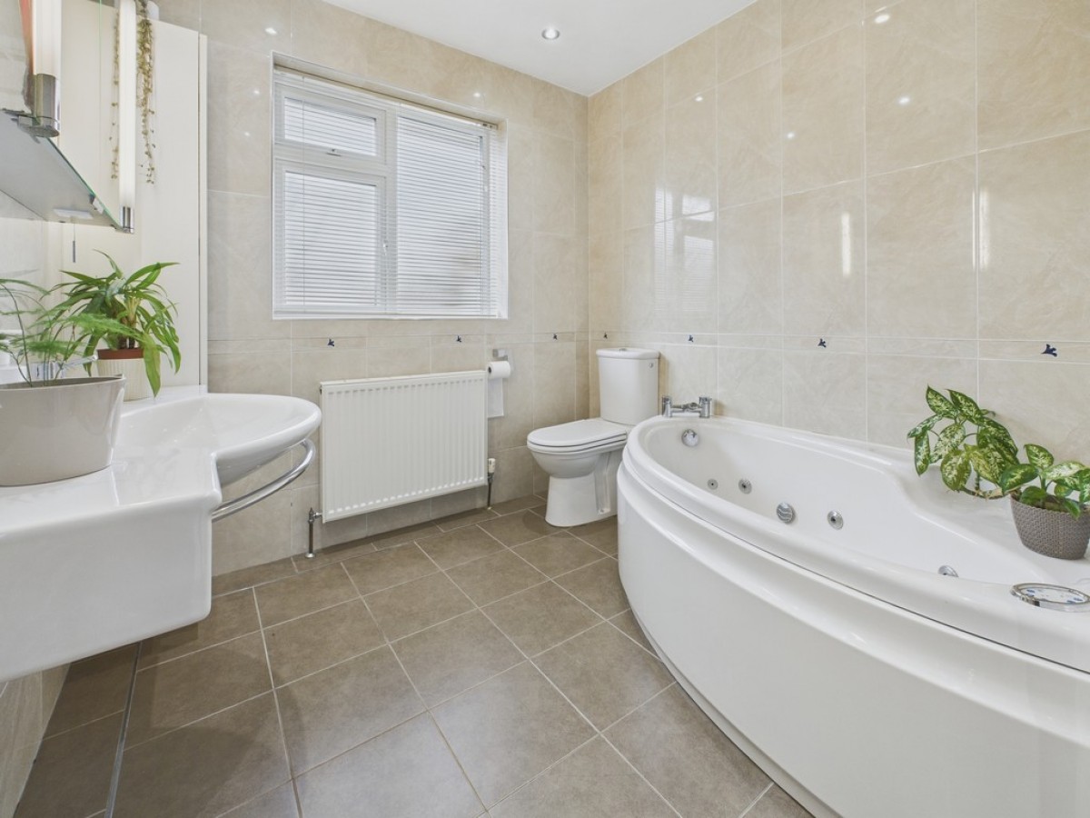 Barholme Close, Upper Newbold, Chesterfield