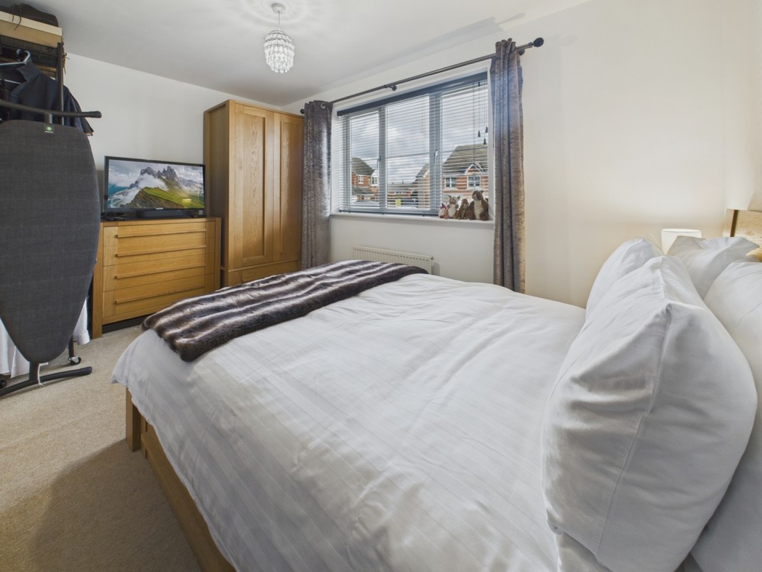 3 bedroom House in Nethercroft Lane, Clay Cross