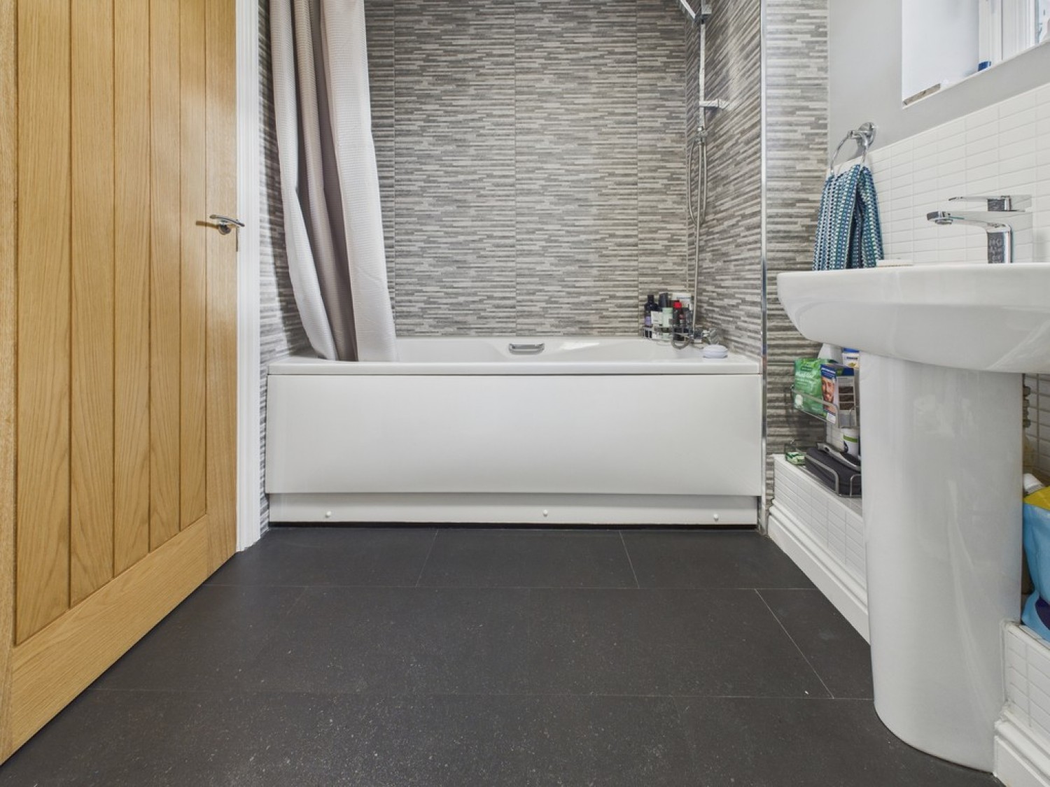 3 bedroom House in Nethercroft Lane, Clay Cross