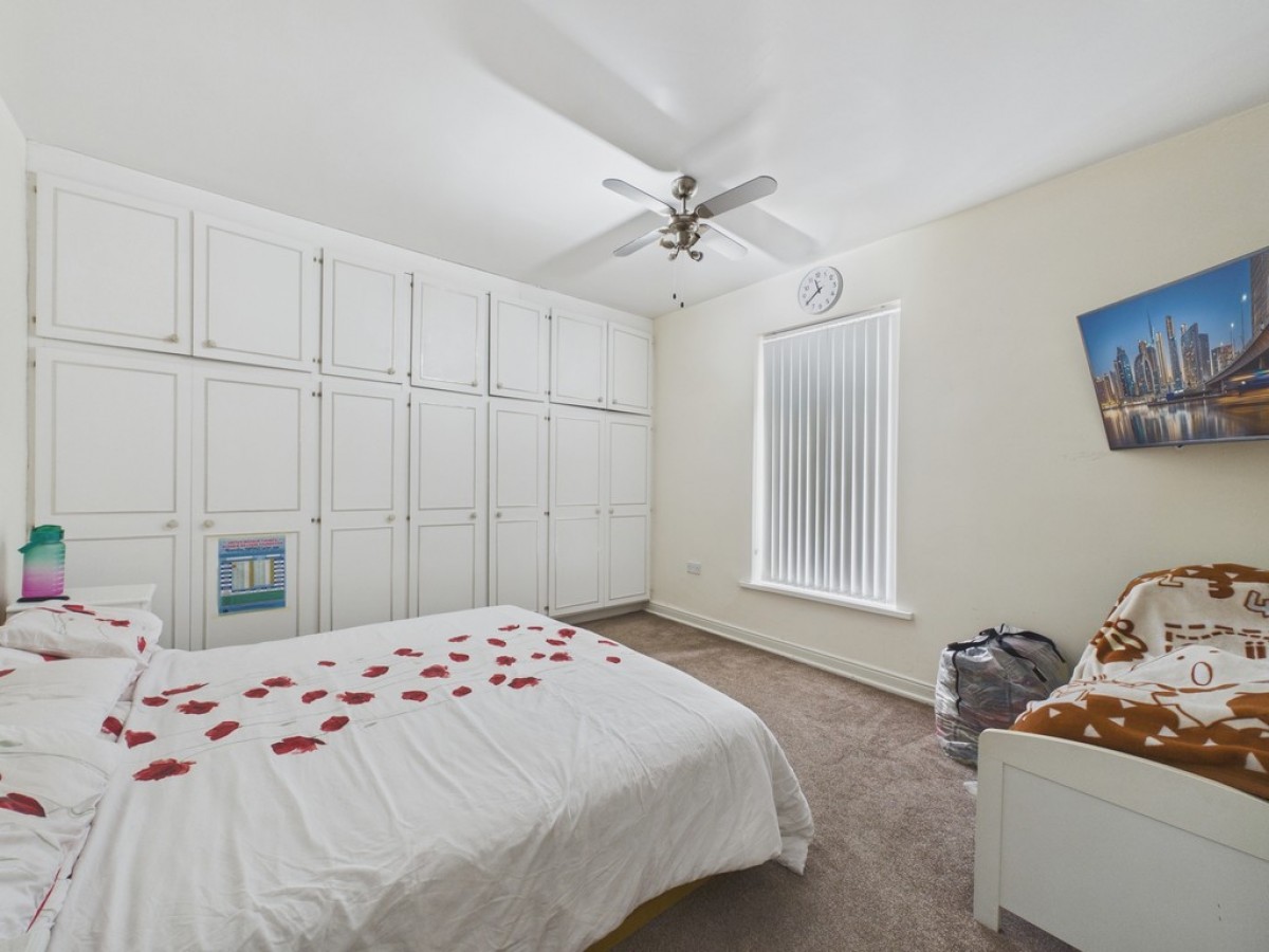 Broom Terrace, Broom