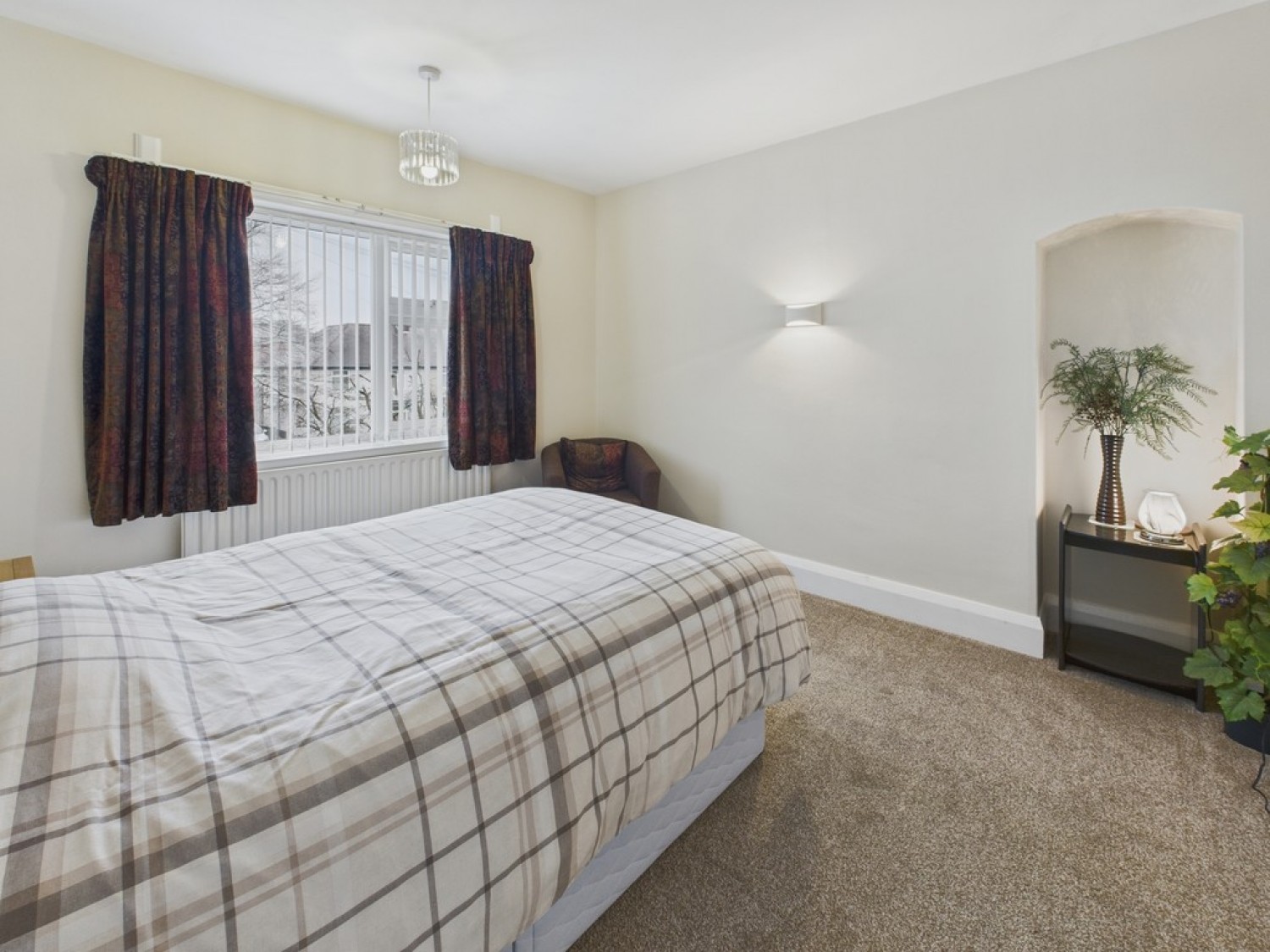 4 bedroom House in Highfield Avenue, Chesterfield