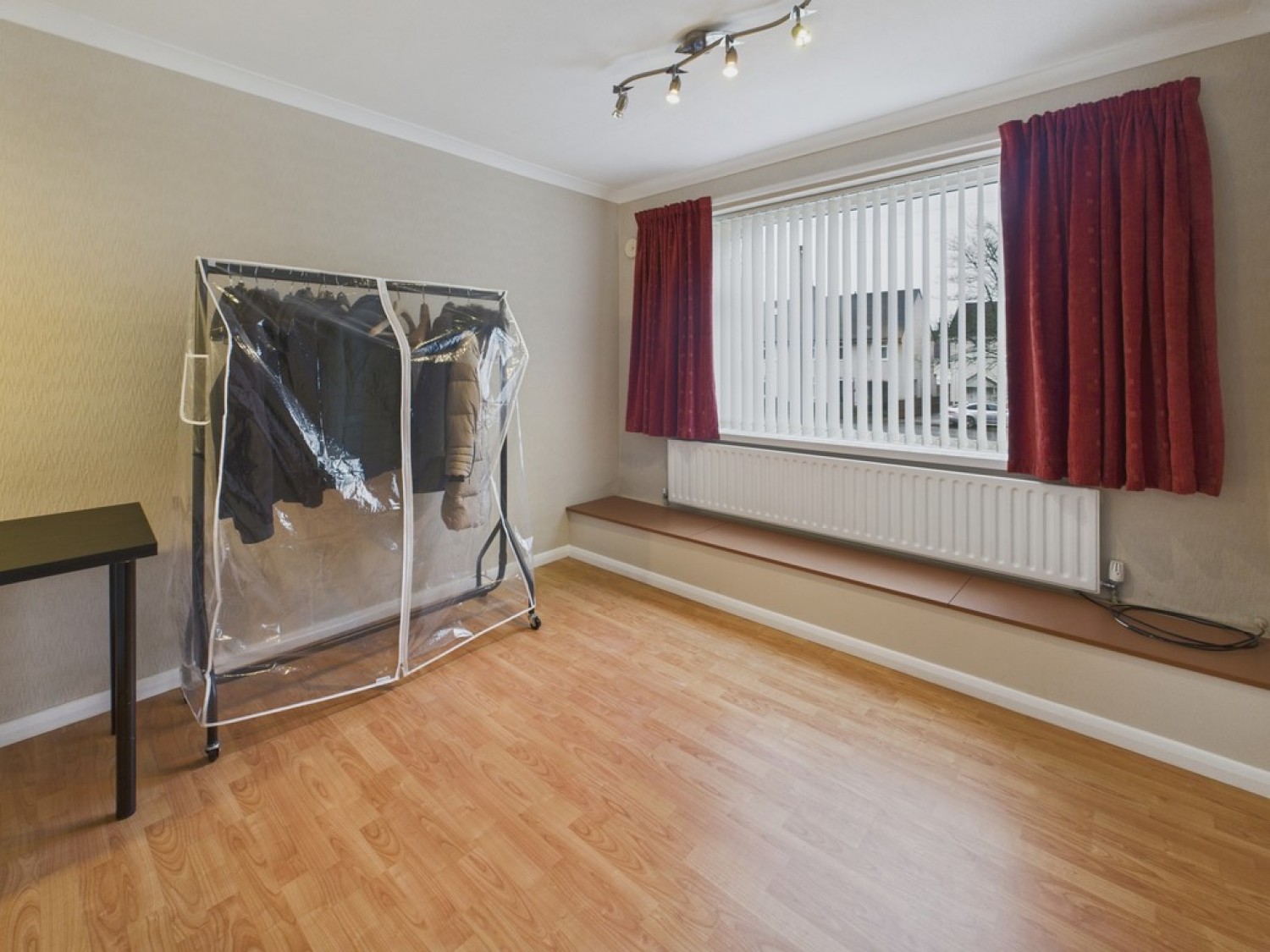 4 bedroom House in Highfield Avenue, Chesterfield