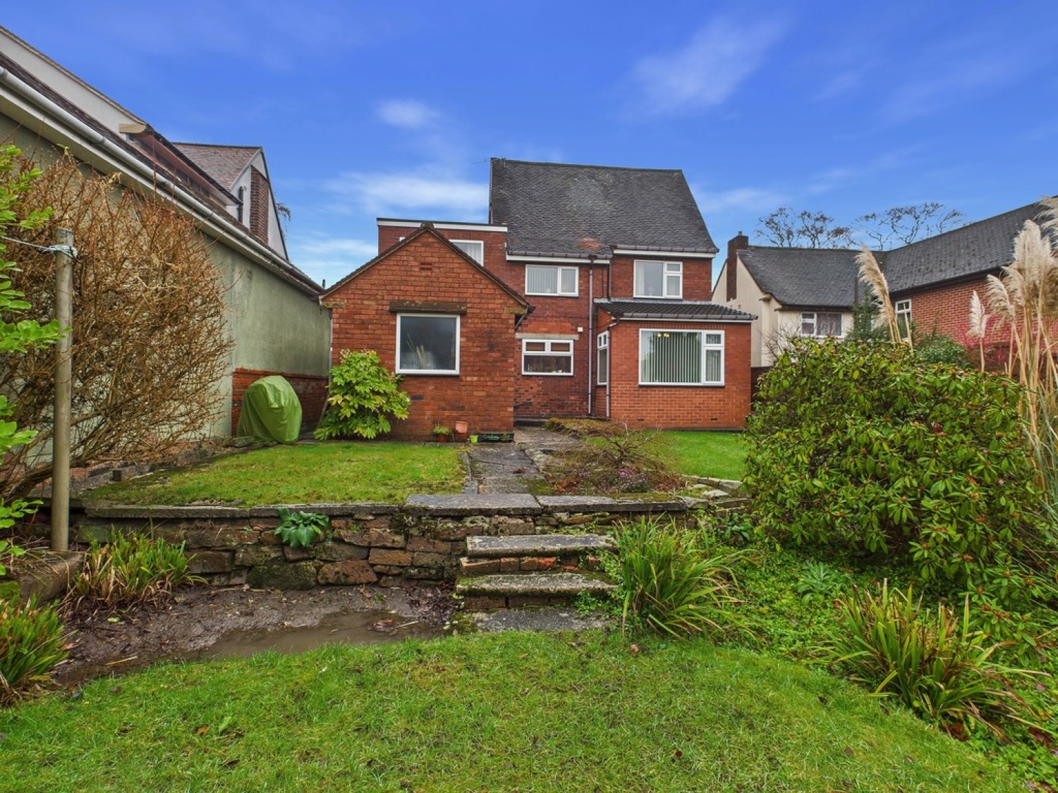 4 bedroom House in Highfield Avenue, Chesterfield