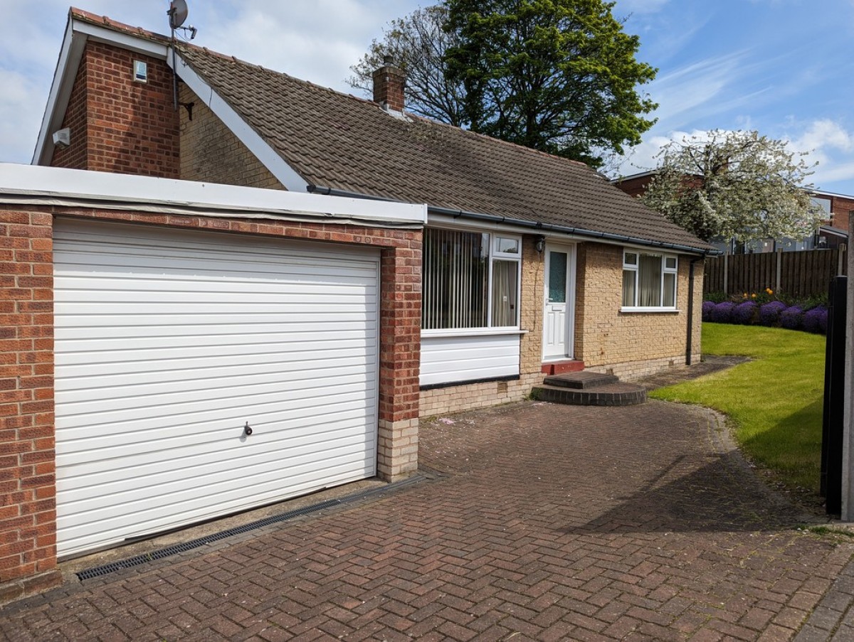 Winlea Avenue, Brecks