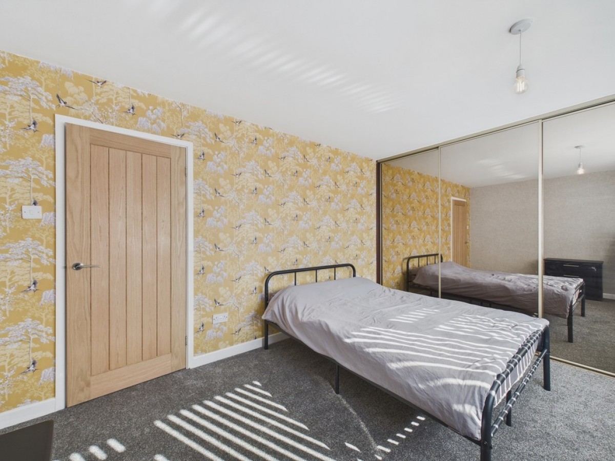 Winlea Avenue, Brecks