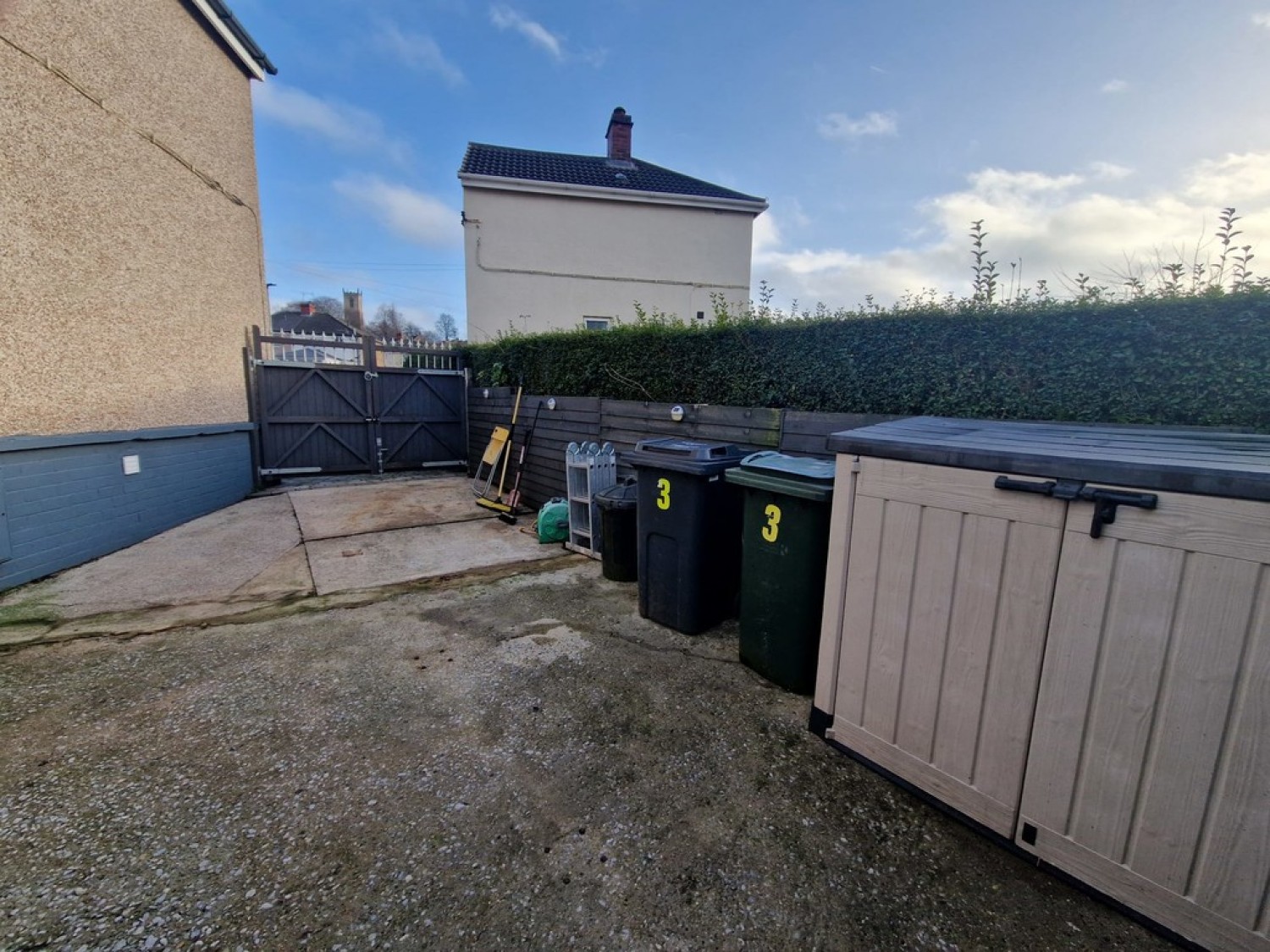 3 bedroom House in Arundel Crescent , Treeton