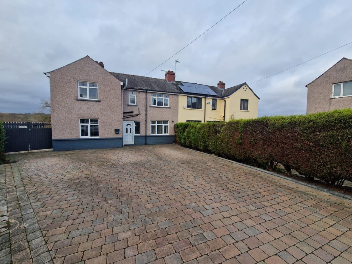 3 bedroom House in Arundel Crescent , Treeton