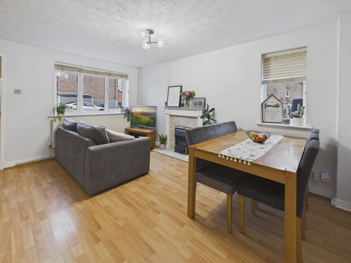 Farnon Close, Chesterfield