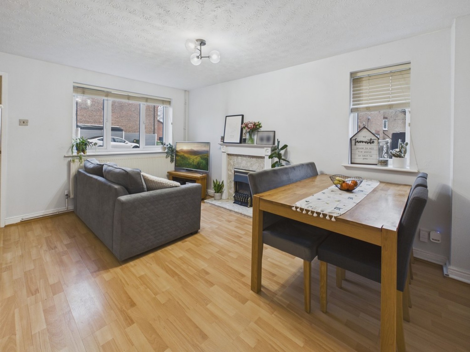 2 bedroom House in Farnon Close, Chesterfield