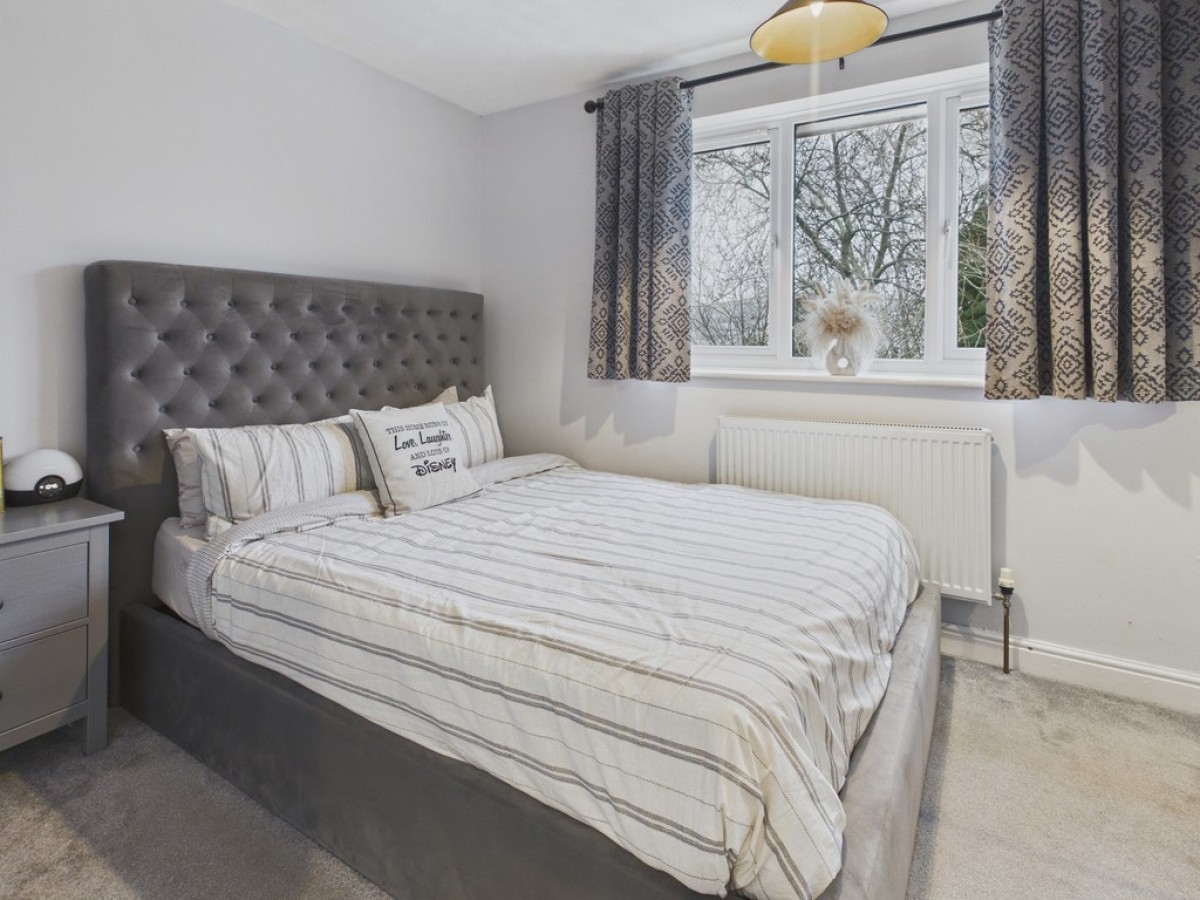 Farnon Close, Chesterfield