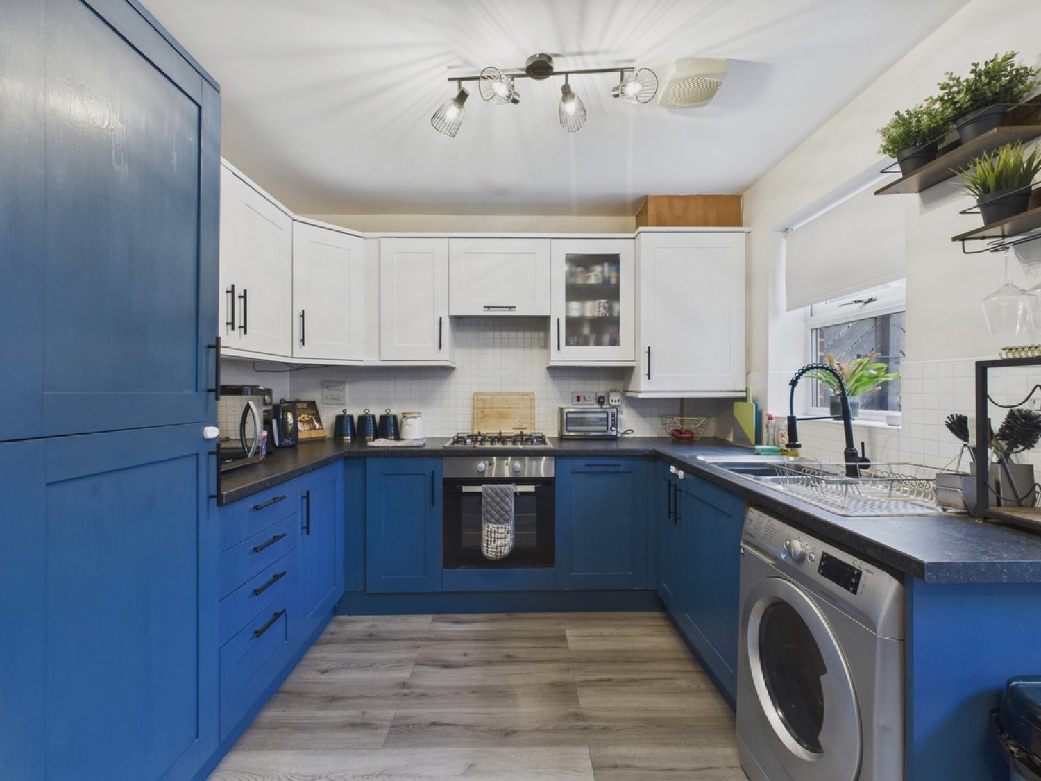 4 bedroom House in Pen Lane, Danesmoor