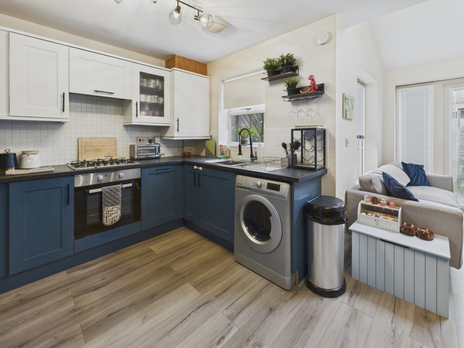 4 bedroom House in Pen Lane, Danesmoor