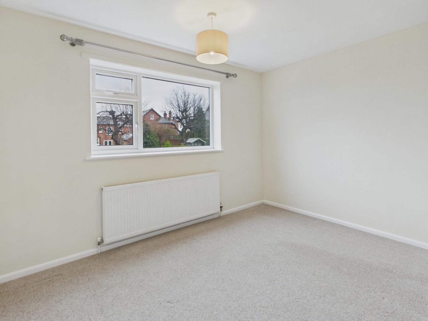 4 bedroom House for Letting Darwin Close, Chesterfield