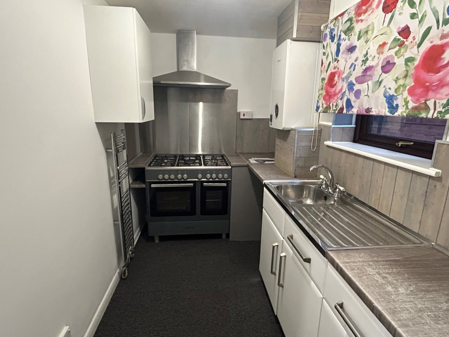 2 bedroom Flat in Queen Street, Newbold