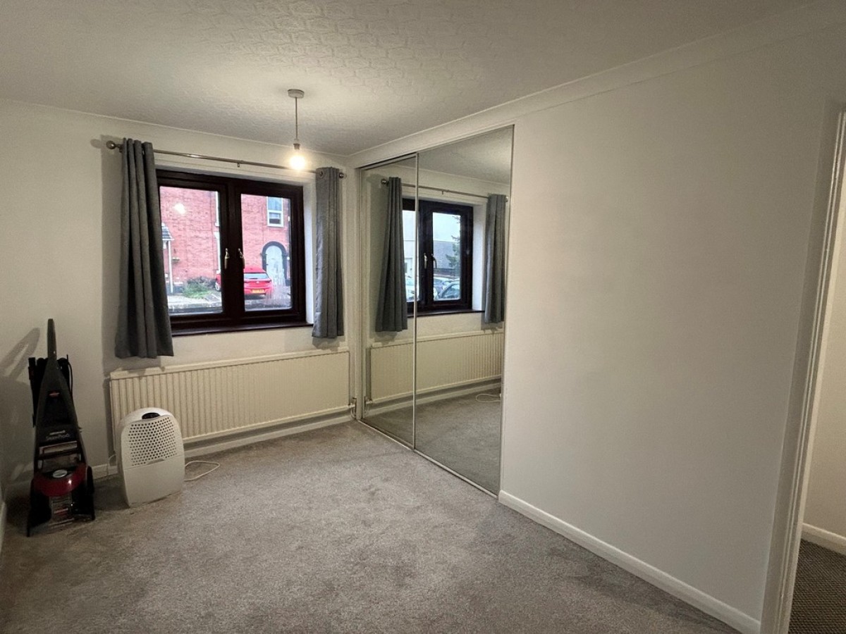 Queen Street, Newbold