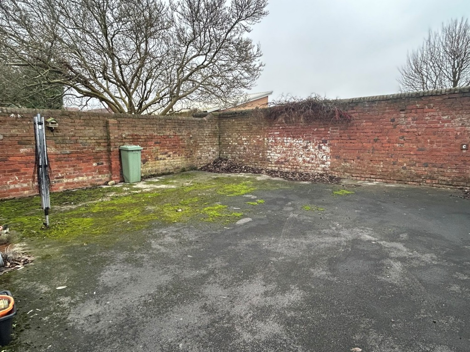 2 bedroom Flat in Queen Street, Newbold