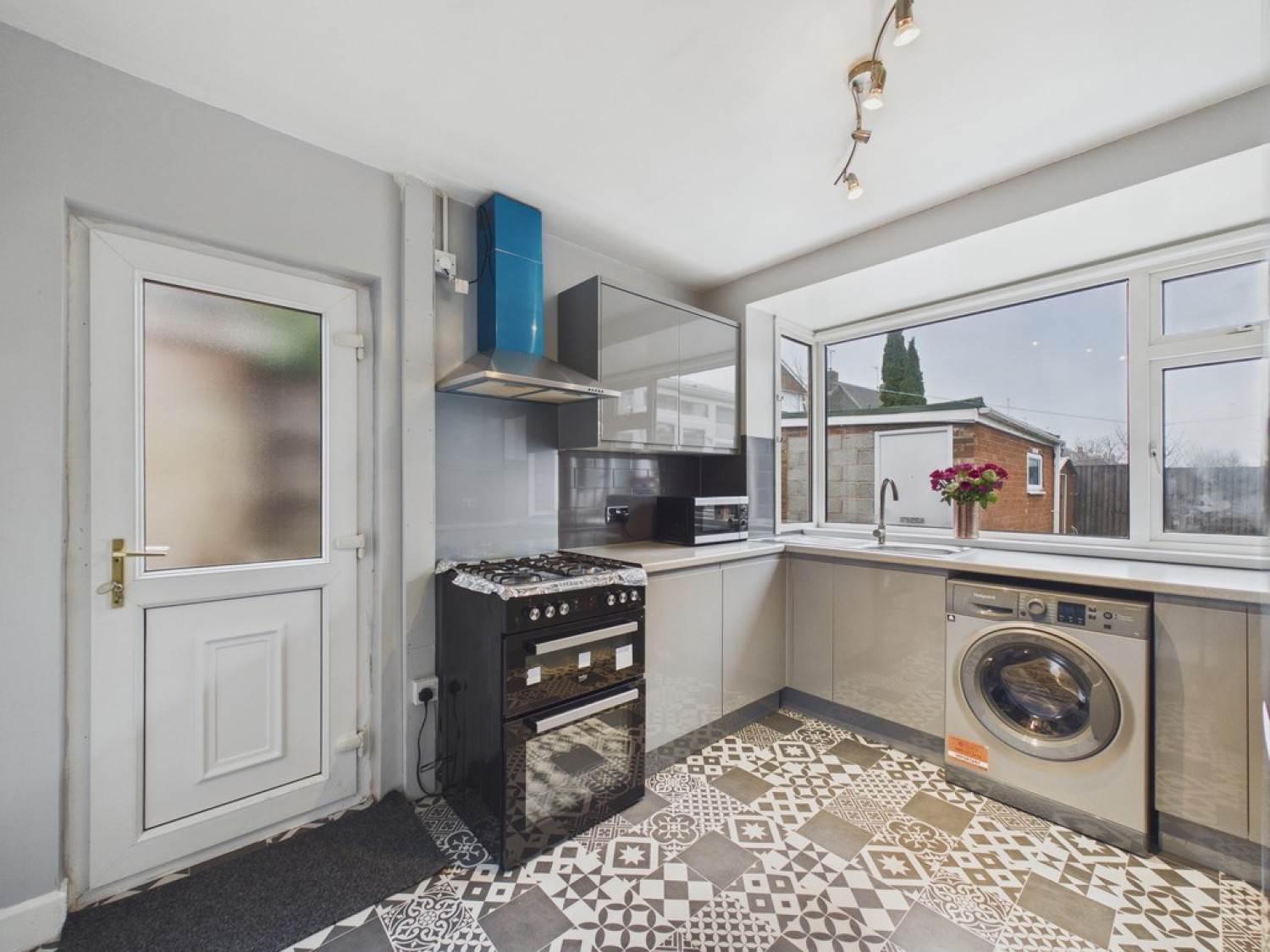 3 bedroom House in Hall Crescent, Rotherham