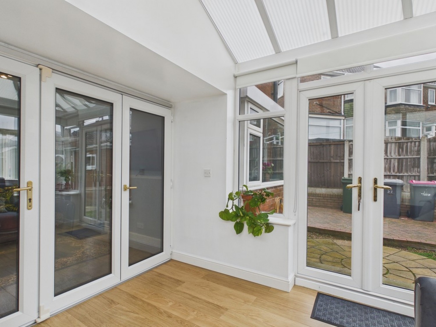 3 bedroom House in Hall Crescent, Rotherham