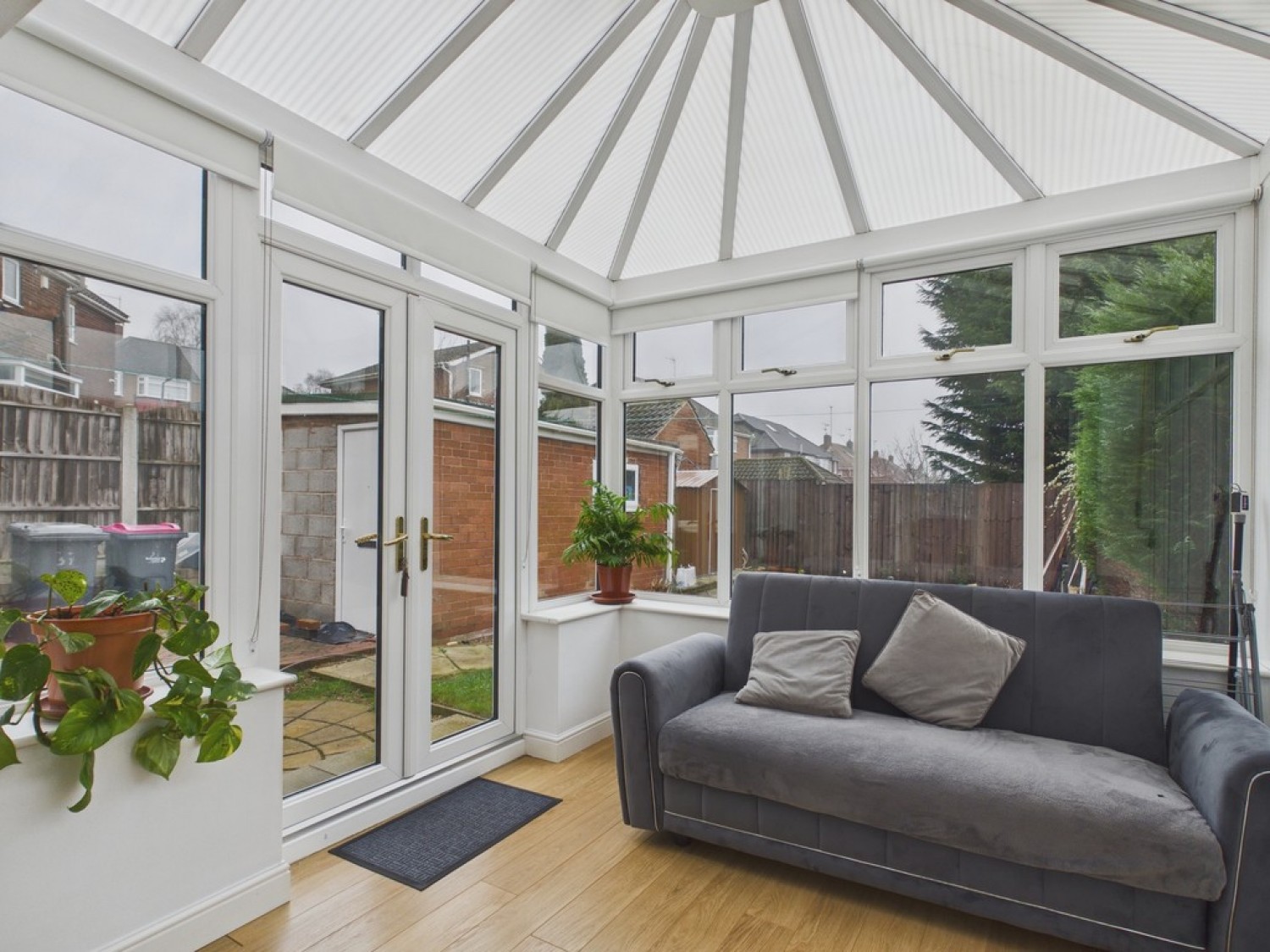 3 bedroom House in Hall Crescent, Rotherham