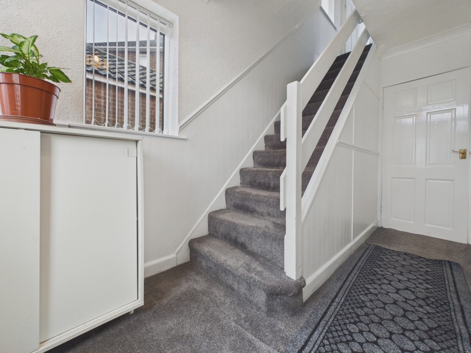 3 bedroom House in Hall Crescent, Rotherham