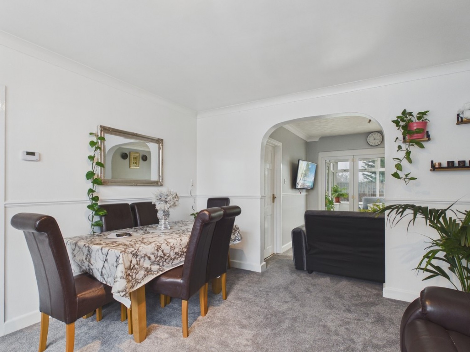 3 bedroom House in Hall Crescent, Rotherham