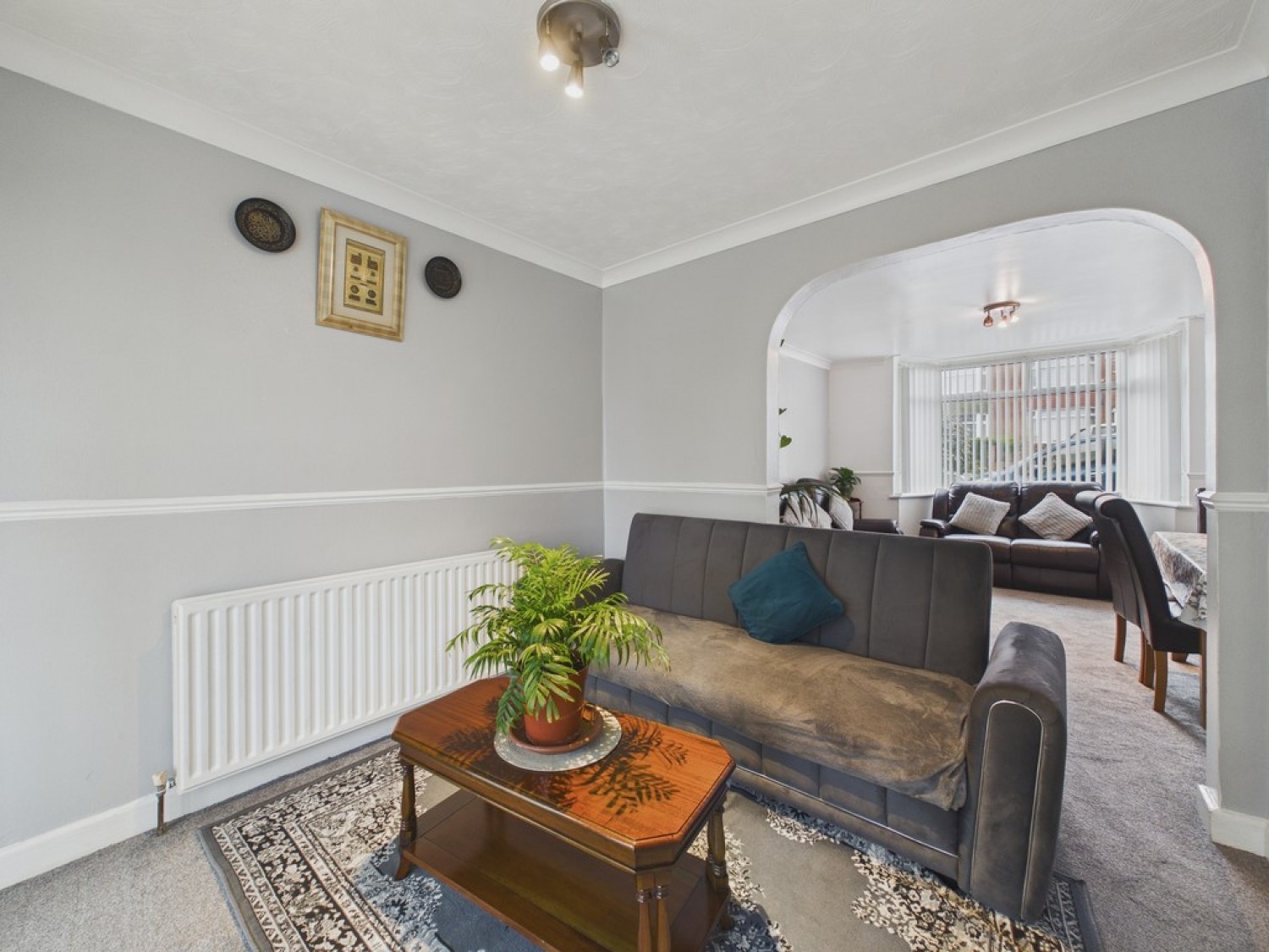 3 bedroom House in Hall Crescent, Rotherham