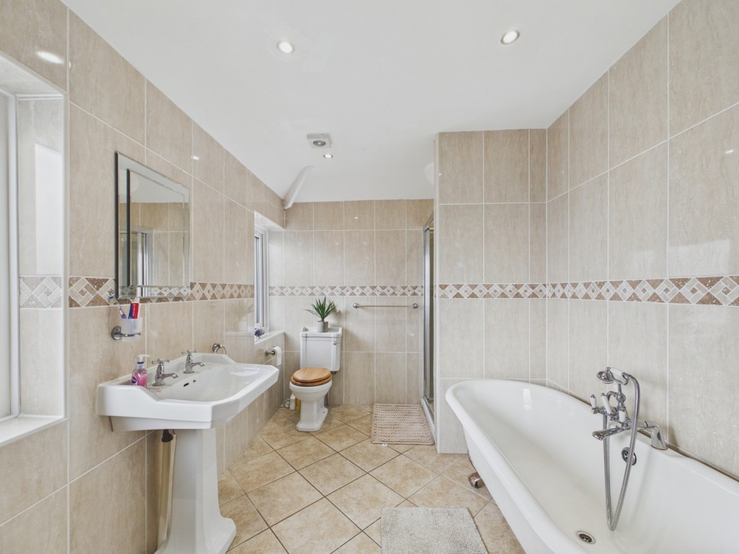 3 bedroom House for Sale Norbriggs Road, Woodthorpe