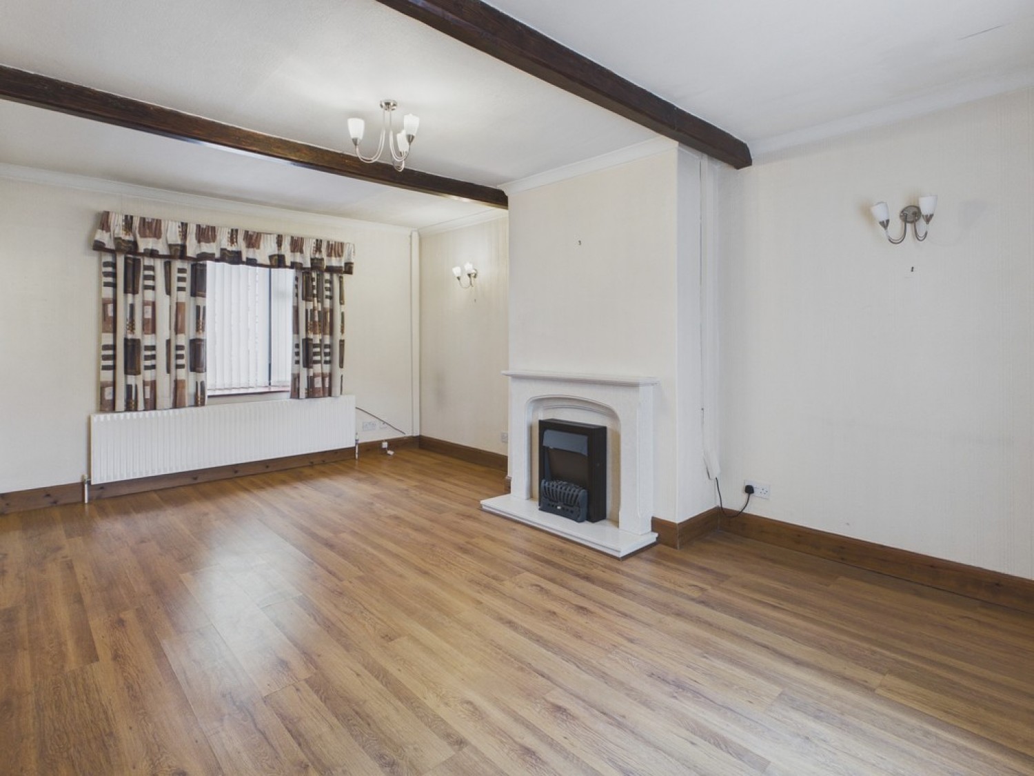 2 bedroom House for Sale Williamthorpe Road, Chesterfield