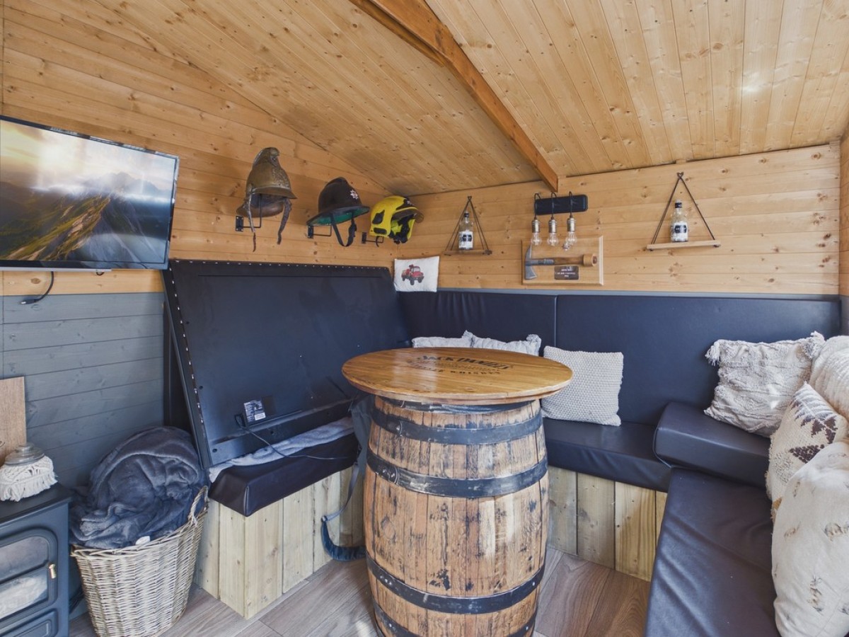 Lime Avenue, Staveley