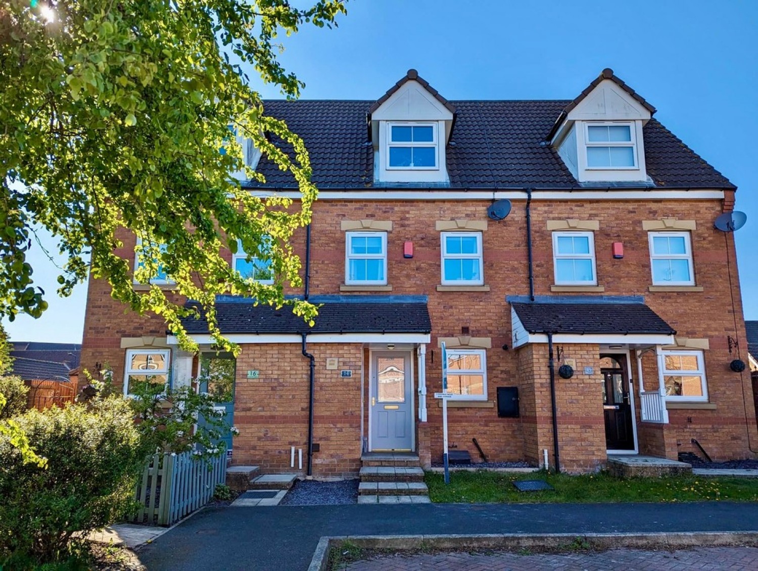 3 bedroom House for Sale Knavesmire Avenue, Dinnington