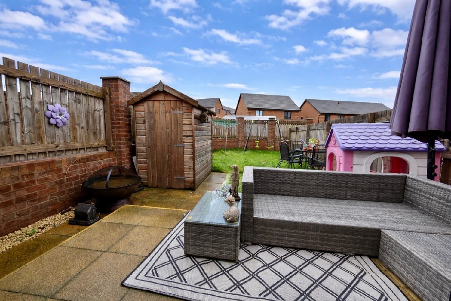 3 bedroom House for Sale Hawes Way, Waverley
