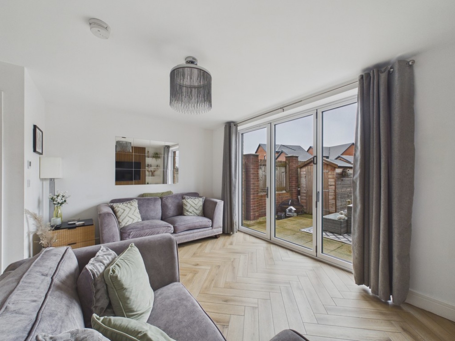 3 bedroom House for Sale Hawes Way, Waverley