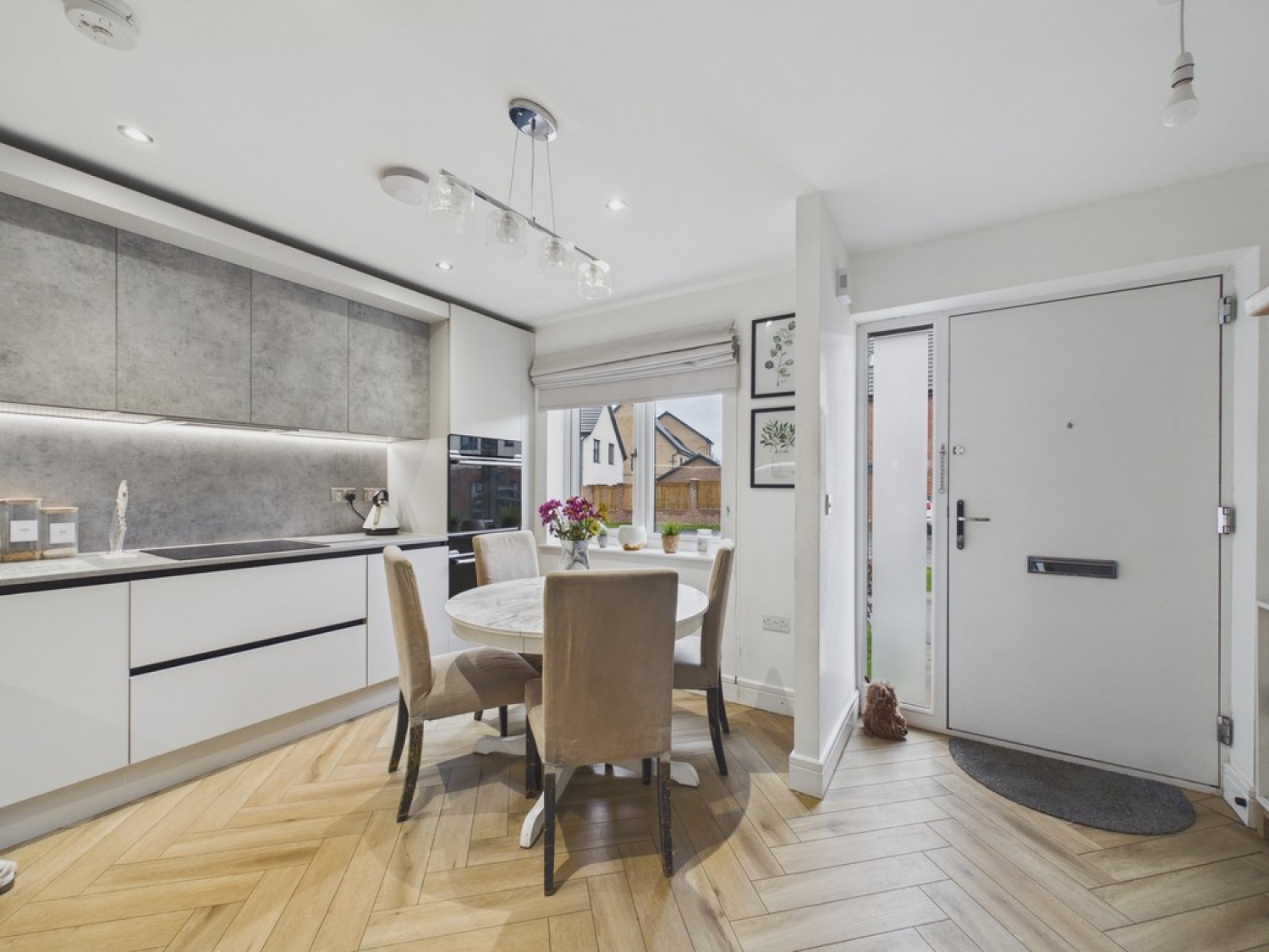 3 bedroom House for Sale Hawes Way, Waverley