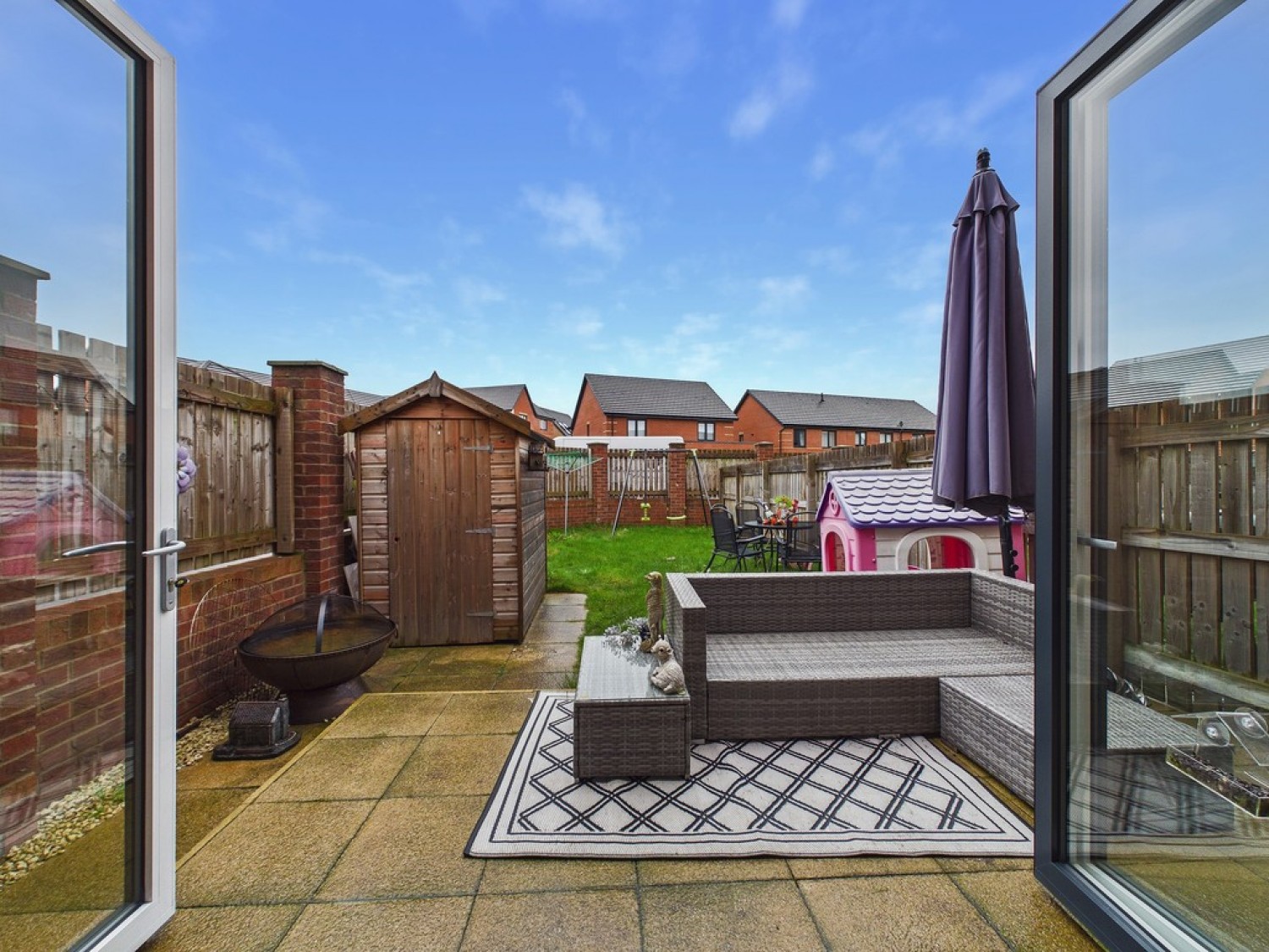 3 bedroom House for Sale Hawes Way, Waverley
