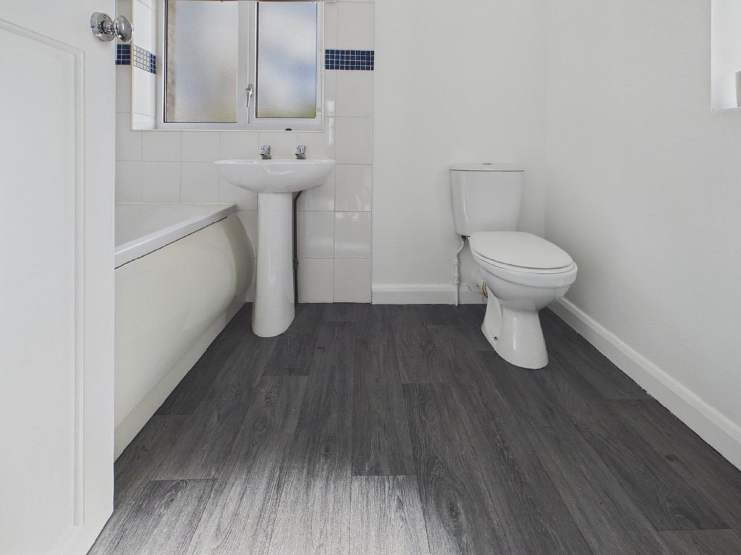 3 bedroom House for Letting Rose Crescent, Mastin Moor