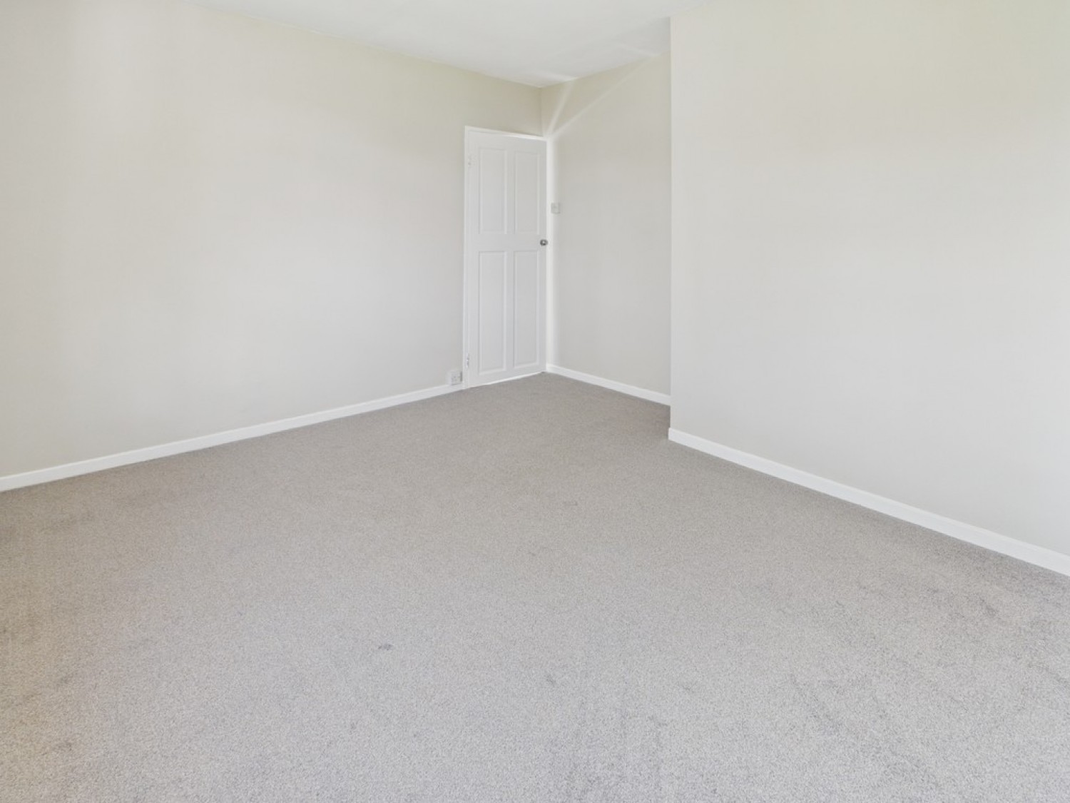 3 bedroom House for Letting Rose Crescent, Mastin Moor